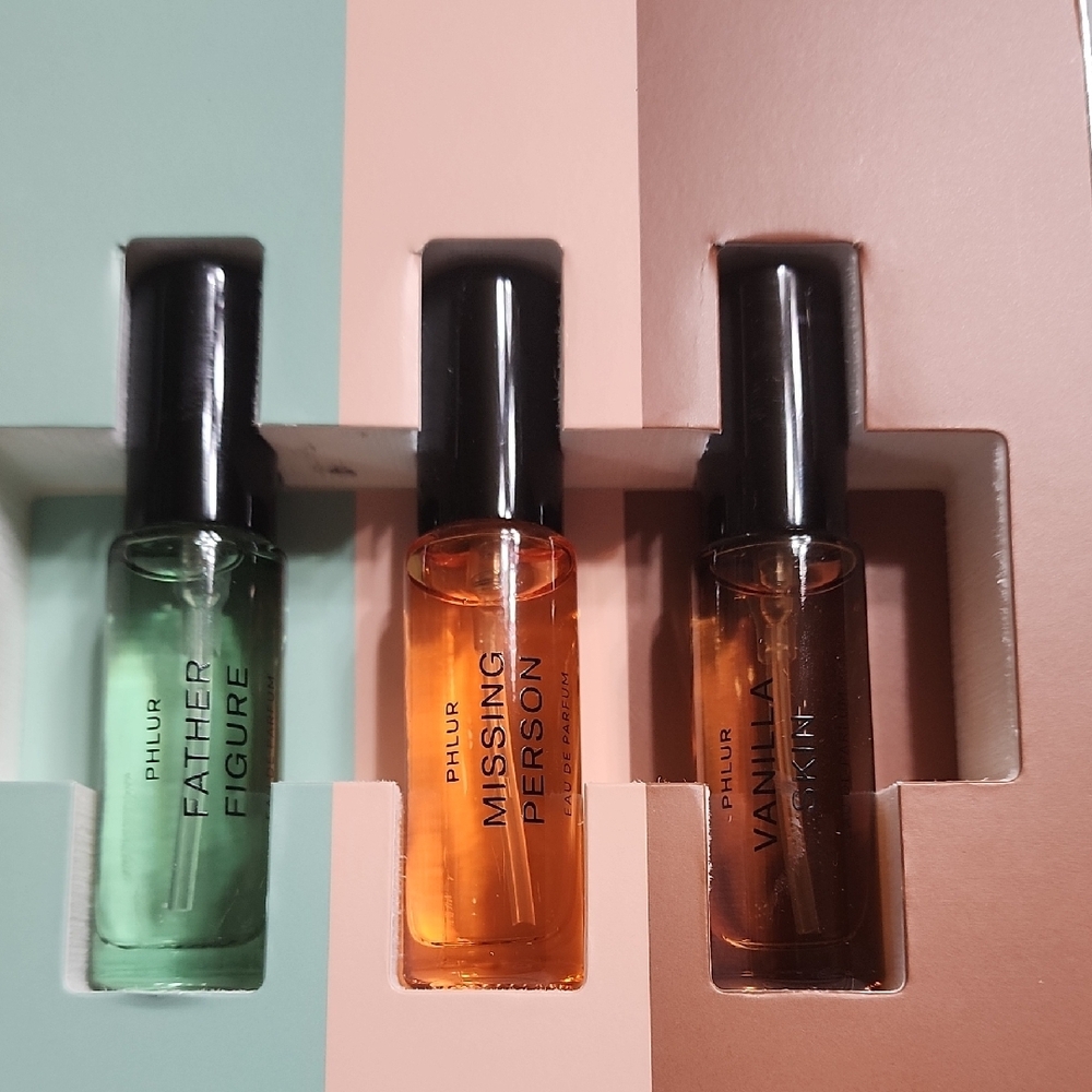 Phlur Pefume travel size - Picture 2 of 4